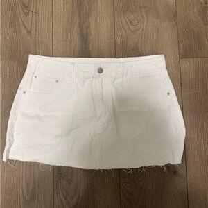 SHEIN Classic White Skirt